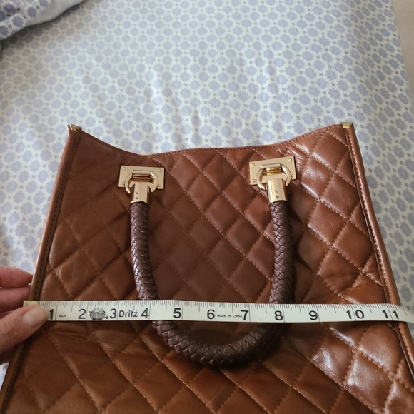 Italian leather, tufted purse - Picture 4 of 8